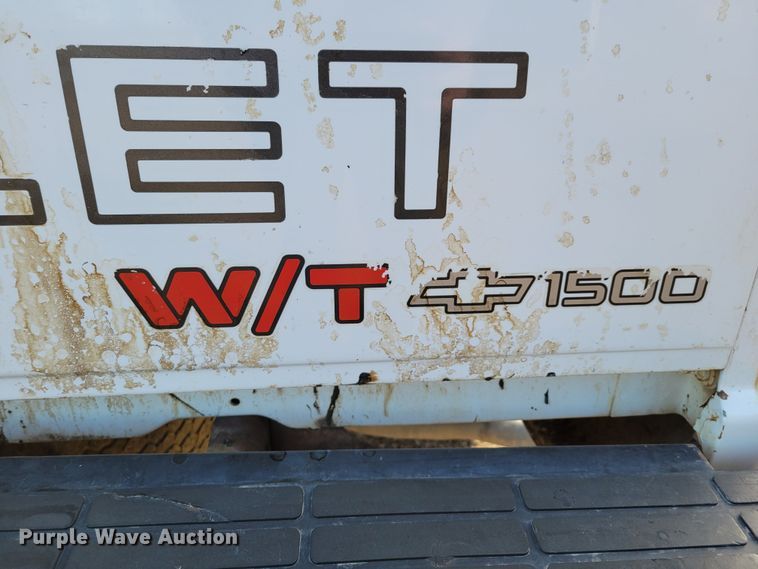 image for item LX9300 1998 Chevrolet C1500  pickup truck