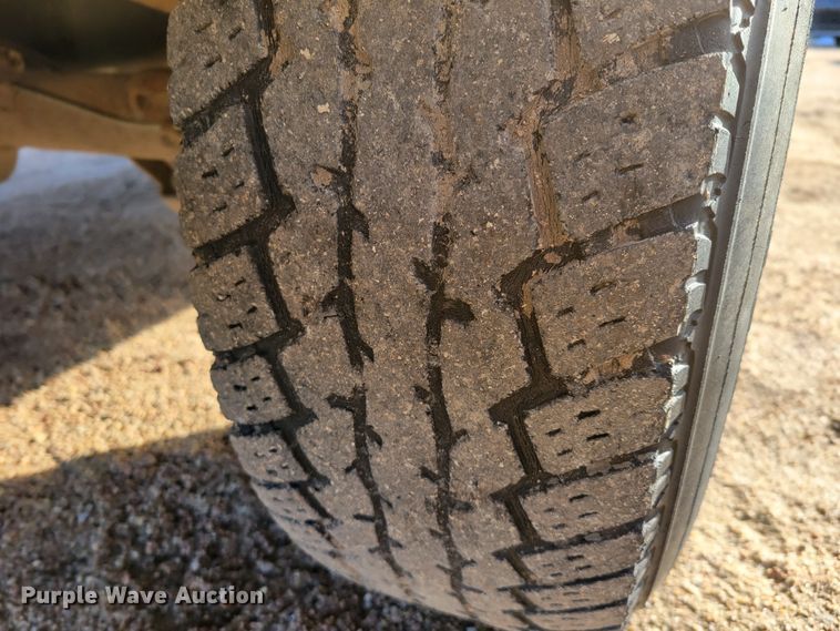 image for item LX9300 1998 Chevrolet C1500  pickup truck