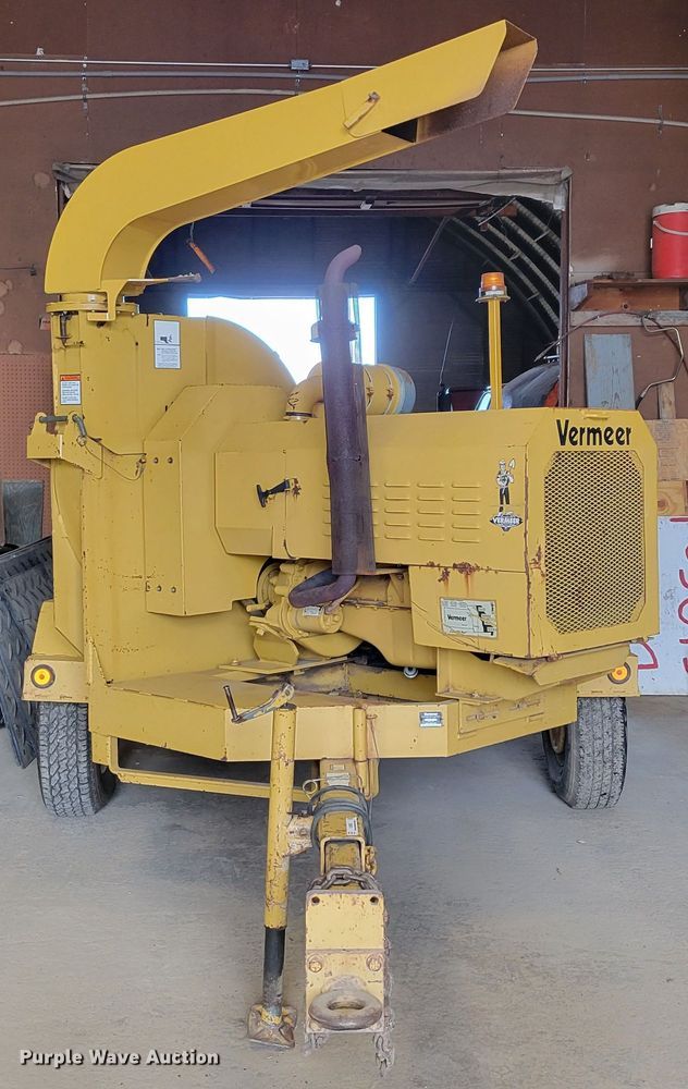 image for item LX9302 1992 Vermeer 1250BC  wood chipper