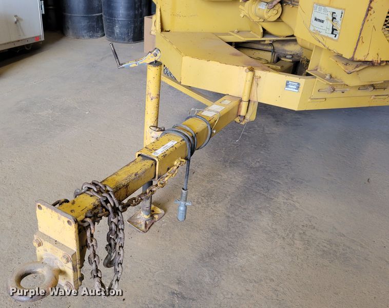 image for item LX9302 1992 Vermeer 1250BC  wood chipper