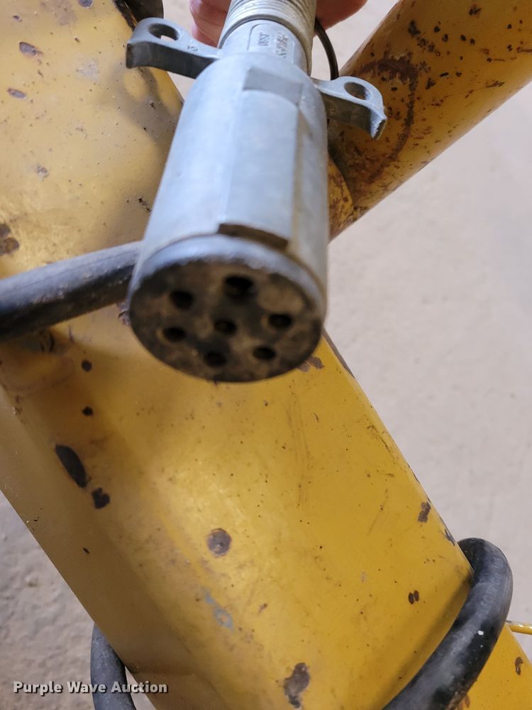 image for item LX9302 1992 Vermeer 1250BC  wood chipper