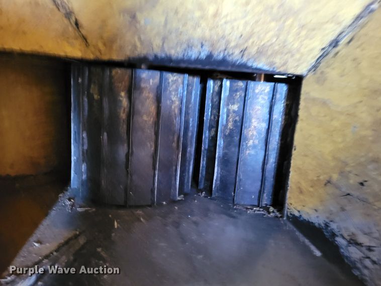 image for item LX9302 1992 Vermeer 1250BC  wood chipper