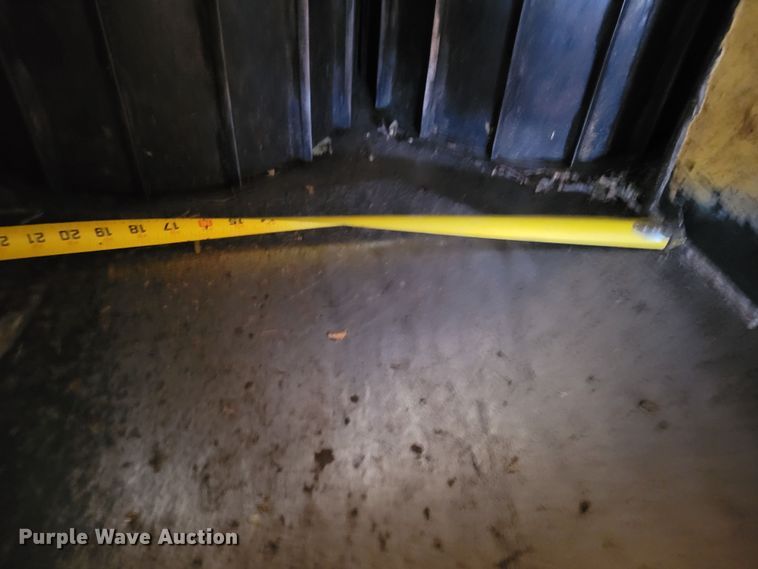 image for item LX9302 1992 Vermeer 1250BC  wood chipper