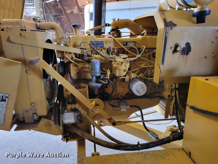 image for item LX9302 1992 Vermeer 1250BC  wood chipper