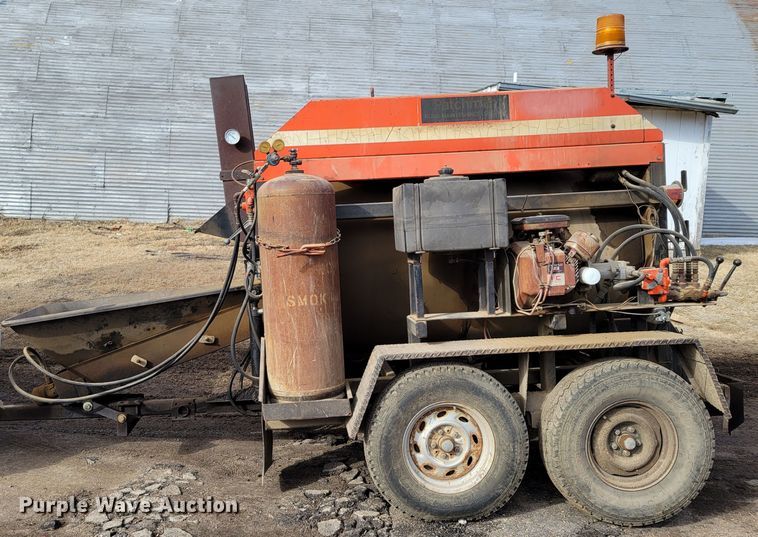 image for item LX9303 Pitchman Road Maintenance 720  pothole patcher