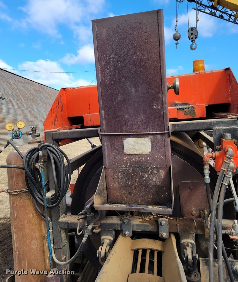 image for item LX9303 Pitchman Road Maintenance 720  pothole patcher