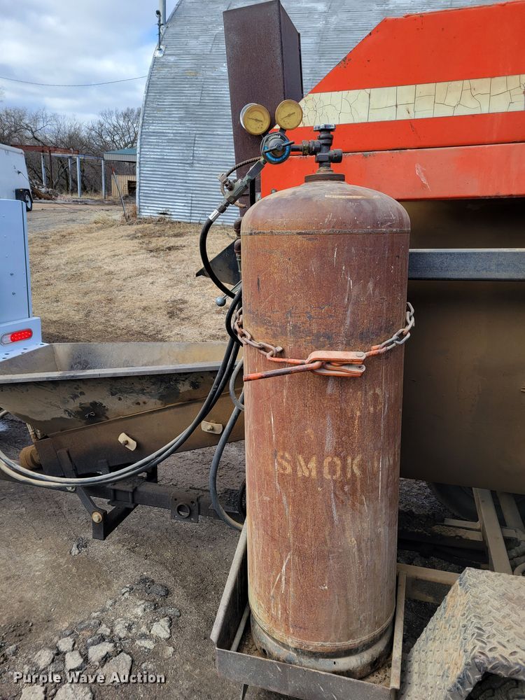 image for item LX9303 Pitchman Road Maintenance 720  pothole patcher