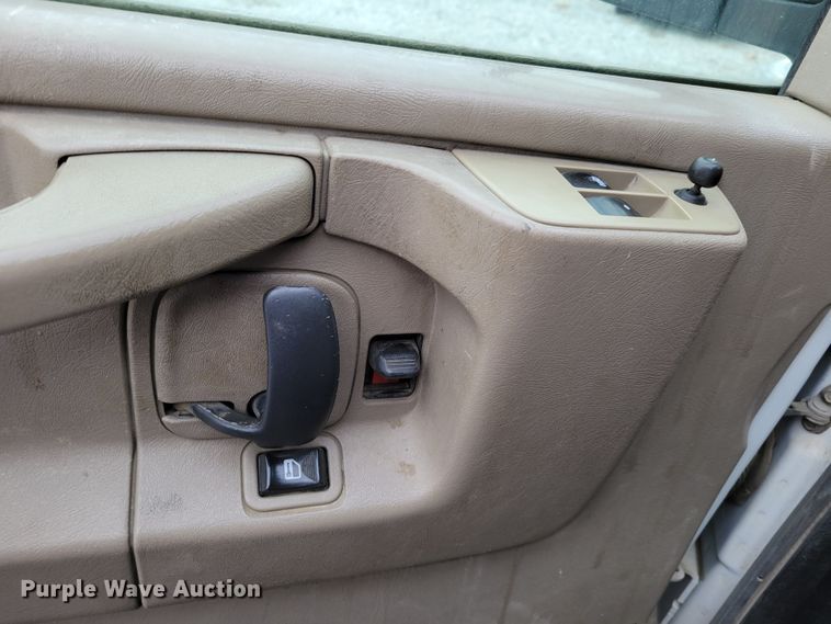 image for item LX9304 2008 Chevrolet Express 1500