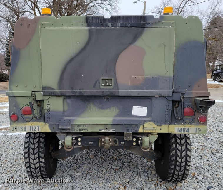 image for item LY9942 1989 Am General M998 HMMWV  SUV