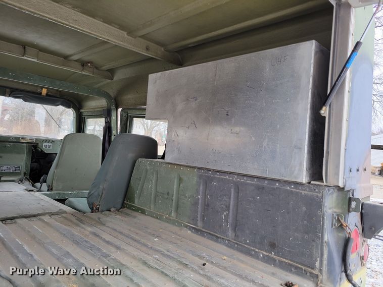 image for item LY9942 1989 Am General M998 HMMWV  SUV