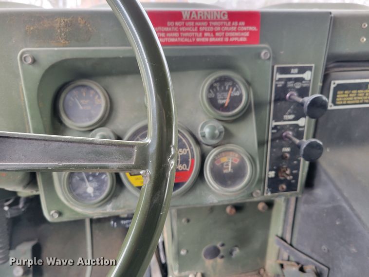 image for item LY9942 1989 Am General M998 HMMWV  SUV