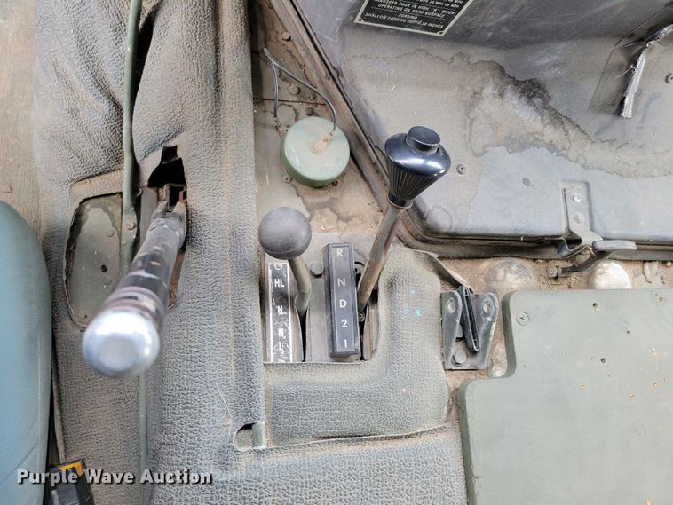 image for item LY9942 1989 Am General M998 HMMWV  SUV