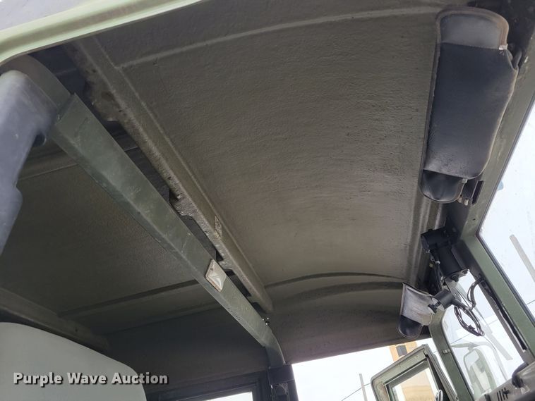 image for item LY9942 1989 Am General M998 HMMWV  SUV