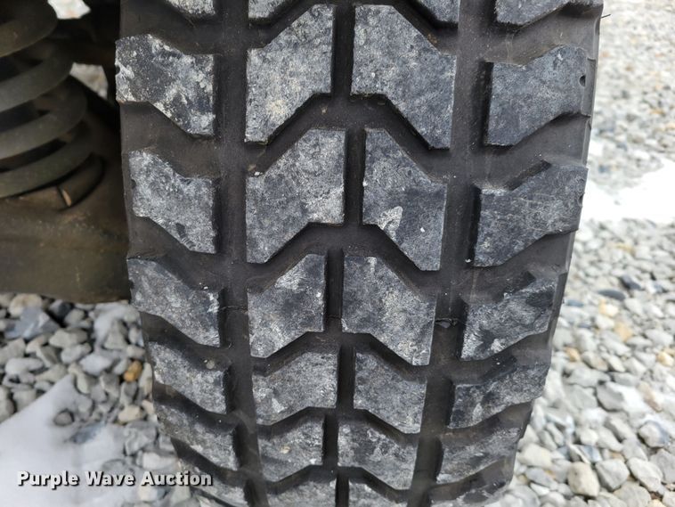 image for item LY9942 1989 Am General M998 HMMWV  SUV