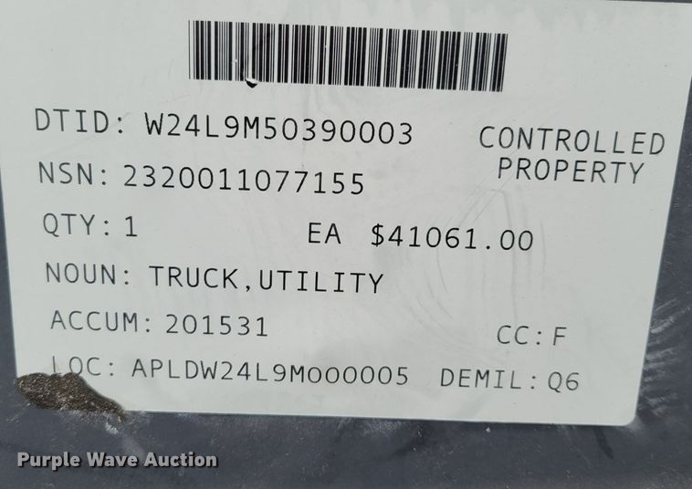 image for item LY9942 1989 Am General M998 HMMWV  SUV