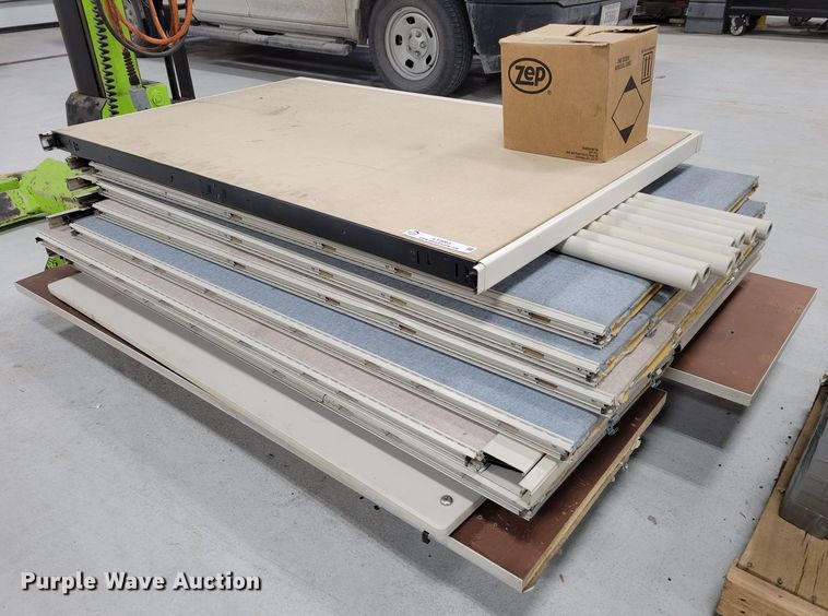 image for item LY9963 Approximately 10 office partitions