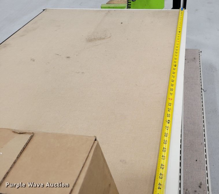 image for item LY9963 Approximately 10 office partitions