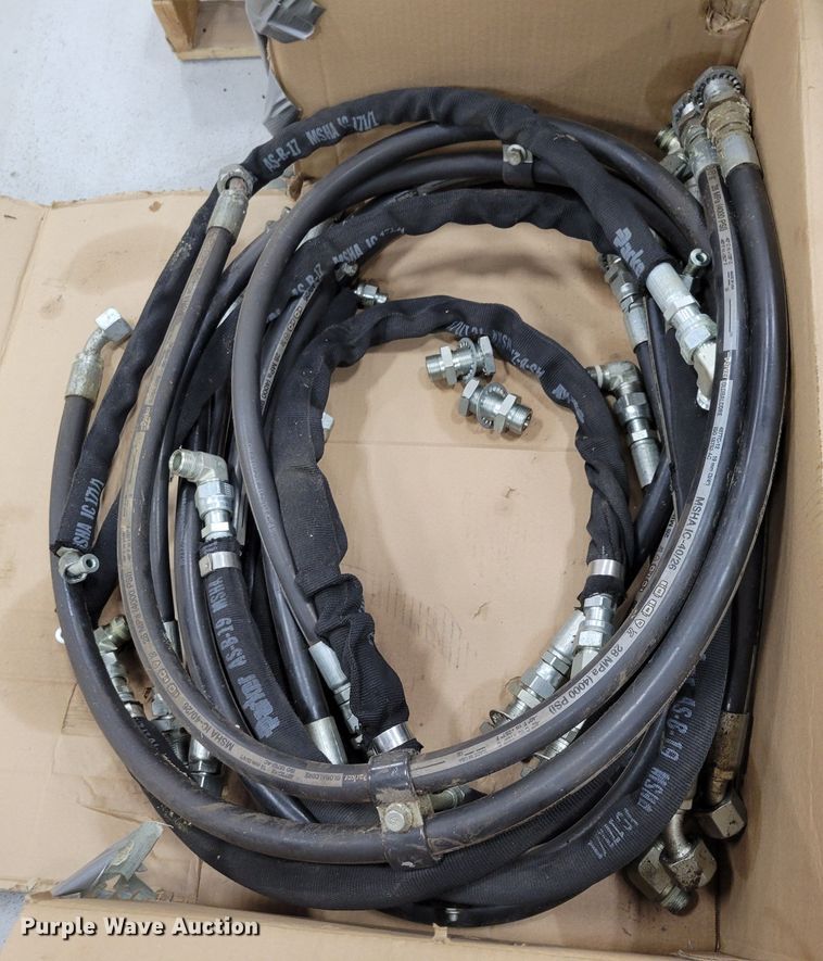 image for item LY9964 Approximately 15 hydraulic hoses