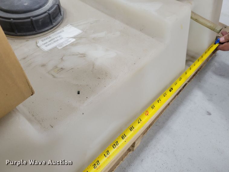 image for item LY9965 Skid steer water tank