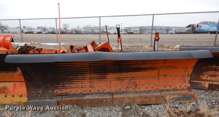 image for item LY9974 120" W snow plow