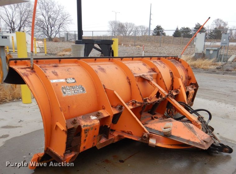 image for item LY9978 Monroe  120" W snow plow