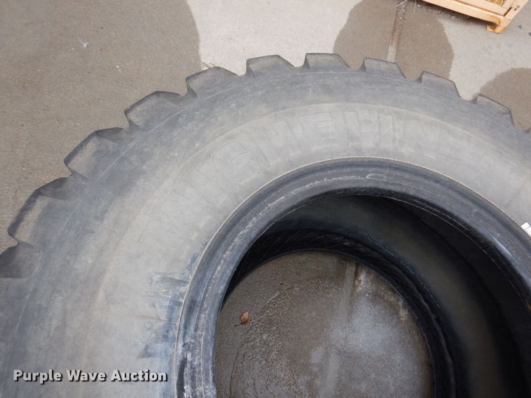 image for item LY9980 Michelin 20.5R20 tire