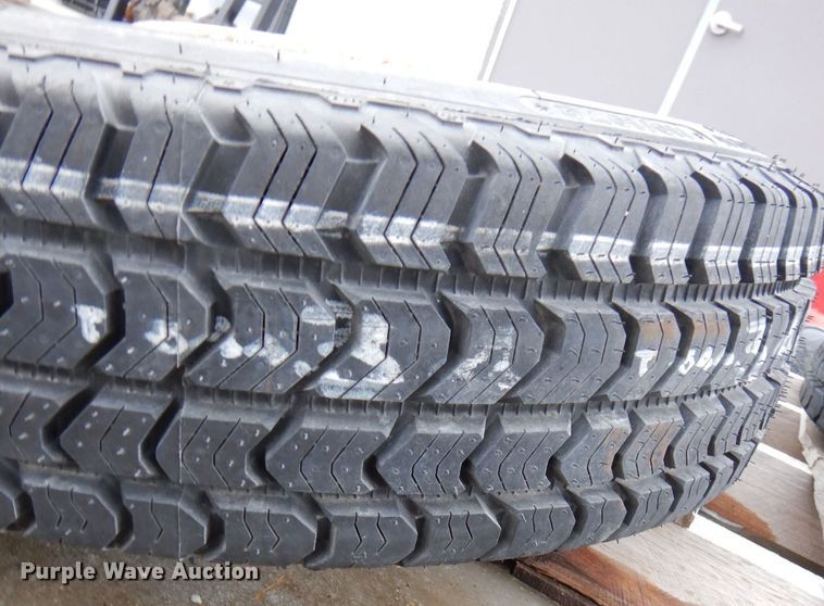 image for item LY9981 (5) tires and wheels