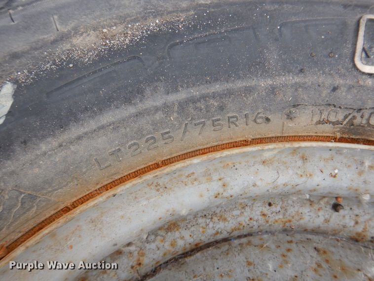 image for item LY9981 (5) tires and wheels