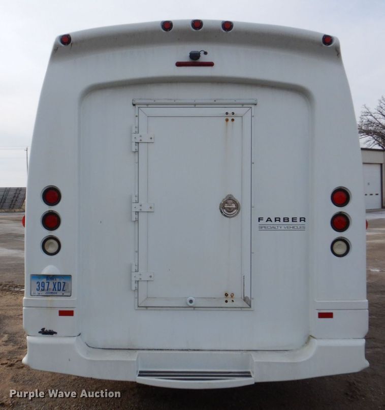 image for item MC9789 2009 Chevrolet C5500  prisoner transport shuttle bus