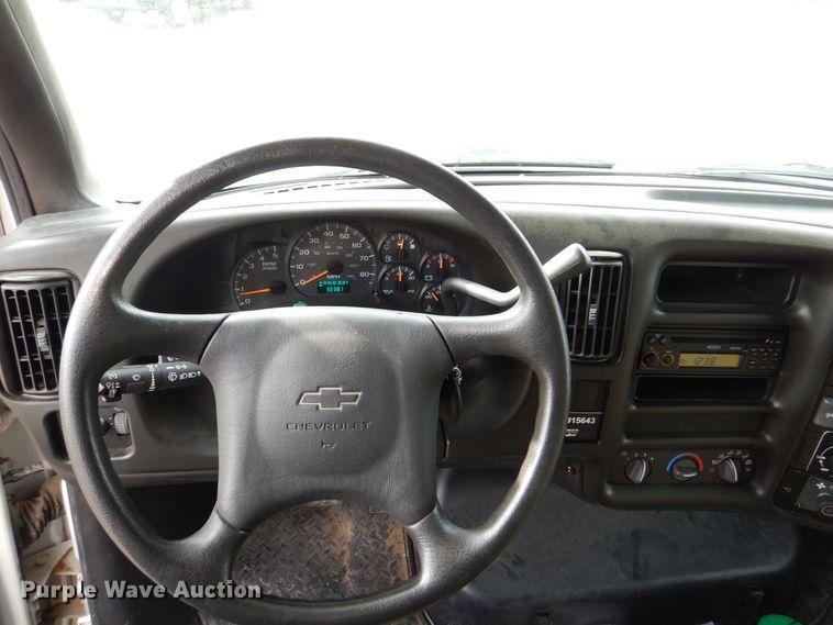 image for item MC9789 2009 Chevrolet C5500  prisoner transport shuttle bus