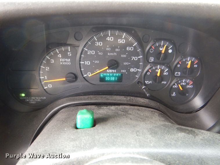 image for item MC9789 2009 Chevrolet C5500  prisoner transport shuttle bus