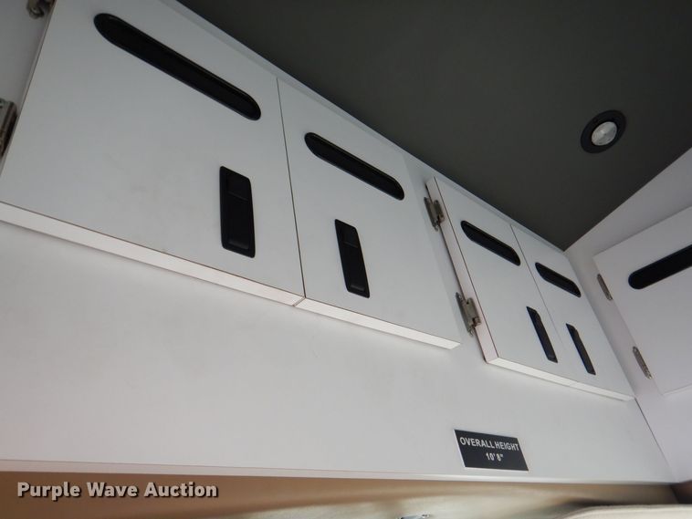 image for item MC9789 2009 Chevrolet C5500  prisoner transport shuttle bus