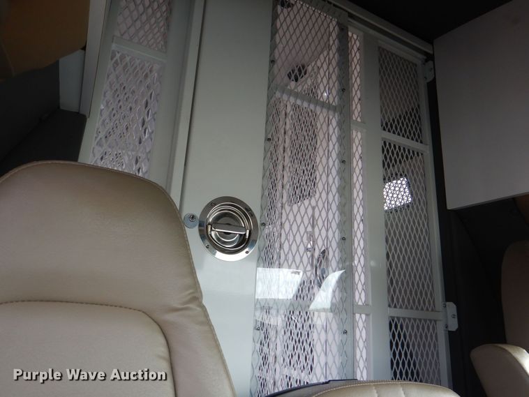 image for item MC9789 2009 Chevrolet C5500  prisoner transport shuttle bus