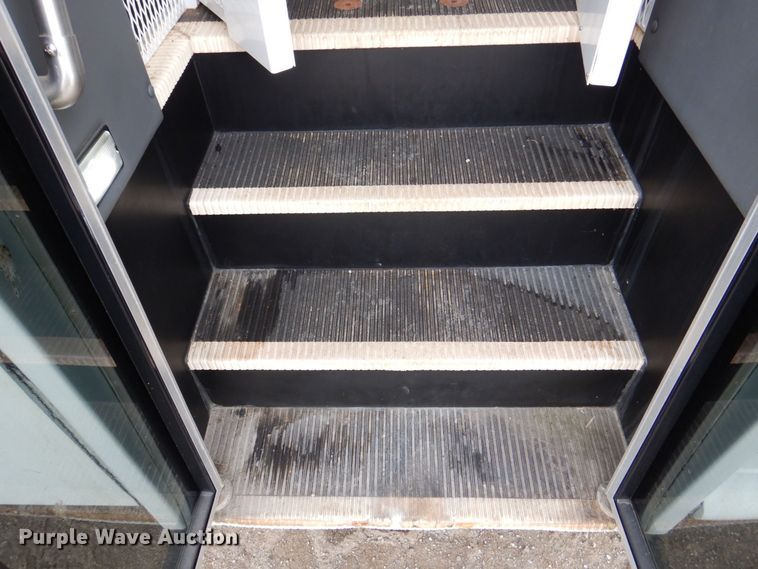 image for item MC9789 2009 Chevrolet C5500  prisoner transport shuttle bus