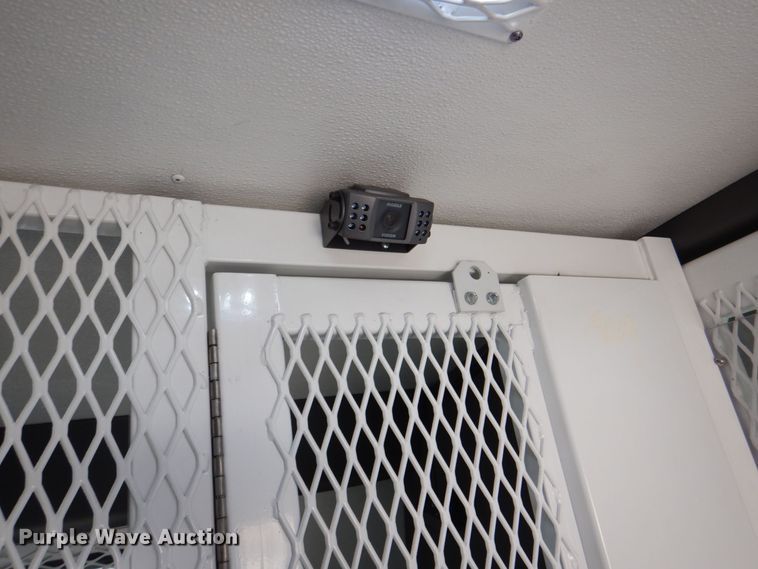 image for item MC9789 2009 Chevrolet C5500  prisoner transport shuttle bus