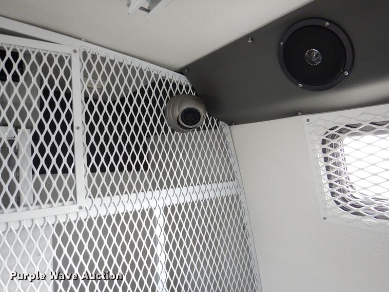 image for item MC9789 2009 Chevrolet C5500  prisoner transport shuttle bus