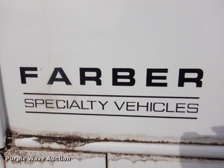 image for item MC9789 2009 Chevrolet C5500  prisoner transport shuttle bus