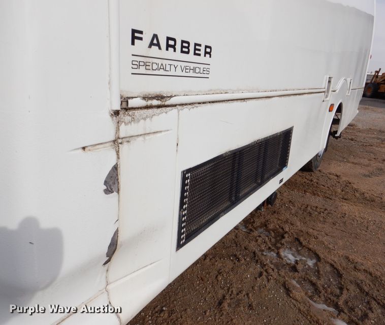 image for item MC9789 2009 Chevrolet C5500  prisoner transport shuttle bus