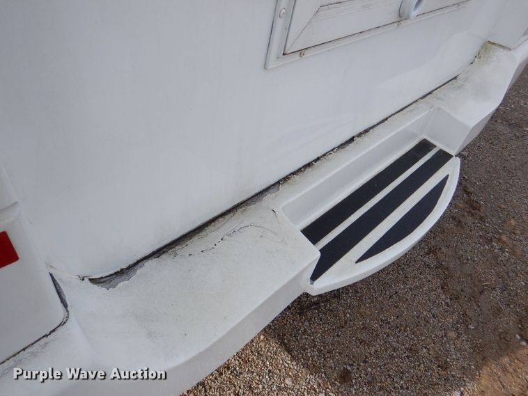 image for item MC9789 2009 Chevrolet C5500  prisoner transport shuttle bus