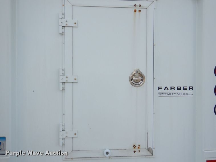 image for item MC9789 2009 Chevrolet C5500  prisoner transport shuttle bus