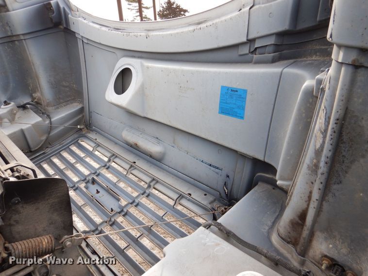 image for item MC9789 2009 Chevrolet C5500  prisoner transport shuttle bus