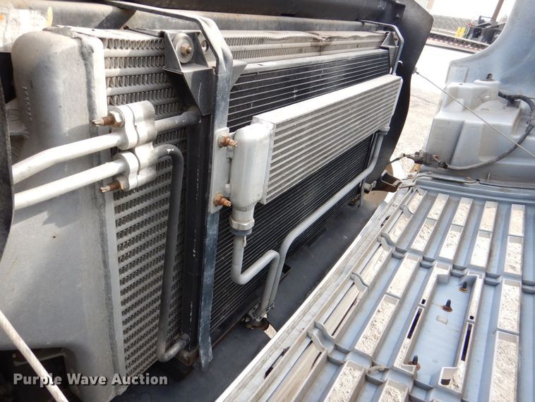 image for item MC9789 2009 Chevrolet C5500  prisoner transport shuttle bus