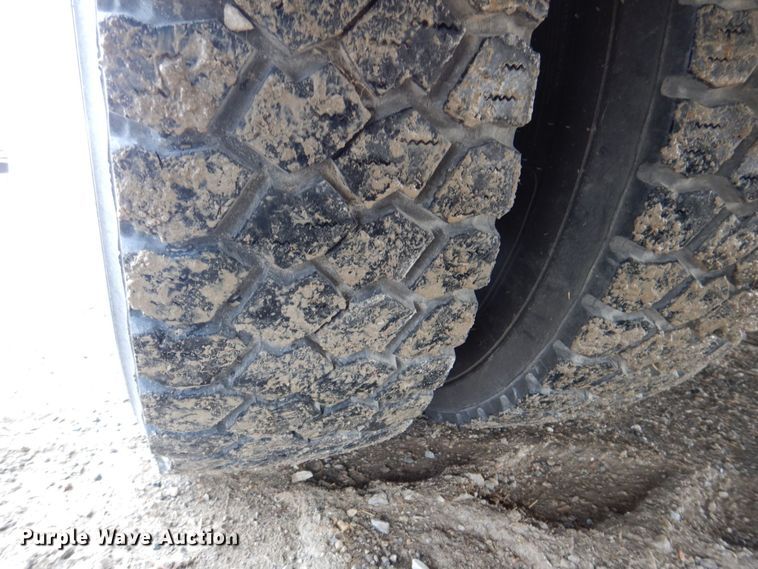 image for item MC9789 2009 Chevrolet C5500  prisoner transport shuttle bus