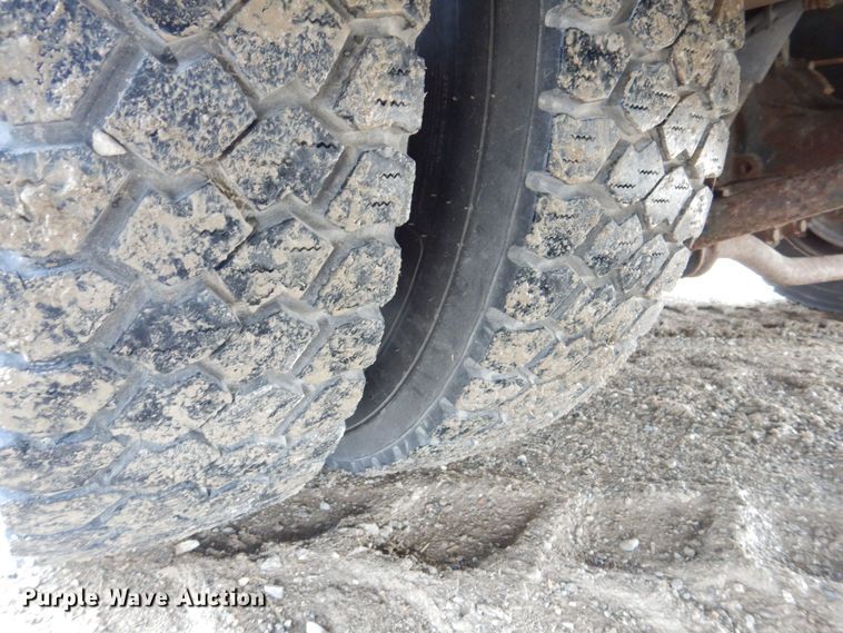 image for item MC9789 2009 Chevrolet C5500  prisoner transport shuttle bus