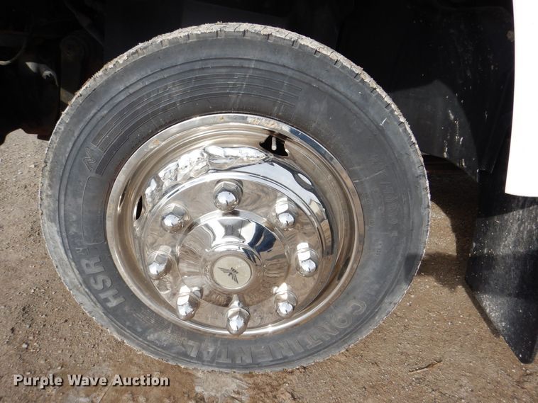 image for item MC9789 2009 Chevrolet C5500  prisoner transport shuttle bus