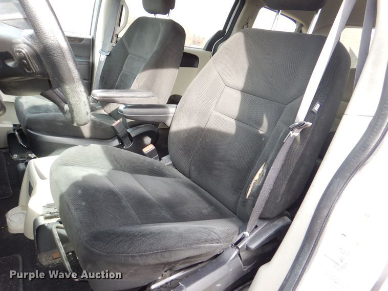 image for item MC9790 2016 Dodge Grand Caravan SE  van