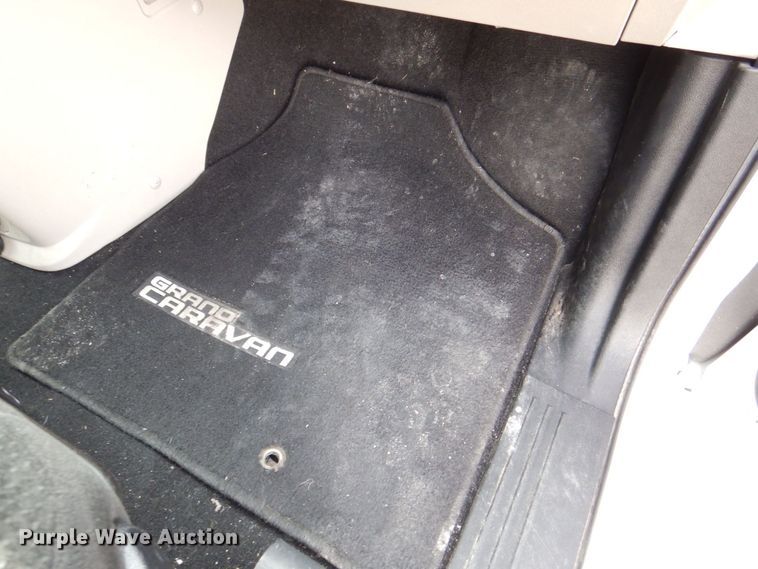 image for item MC9790 2016 Dodge Grand Caravan SE  van