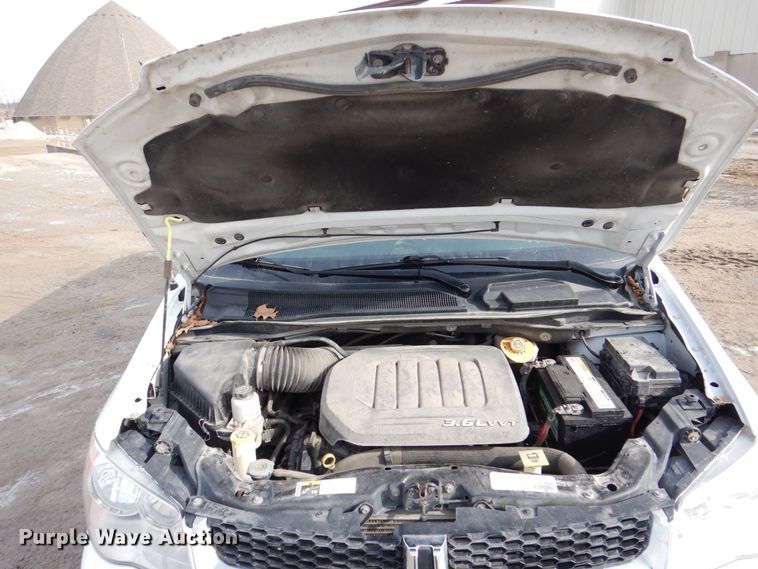 image for item MC9790 2016 Dodge Grand Caravan SE  van