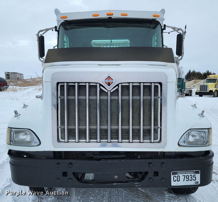 image for item ME9670 2015 International 5900i  semi truck