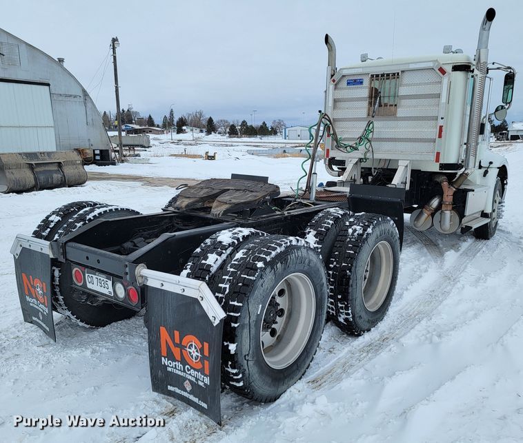 image for item ME9670 2015 International 5900i  semi truck